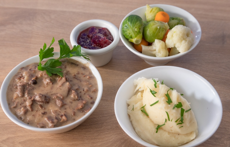 Tradisjonelt Koldtbord M finnebiff Torbj rns Catering